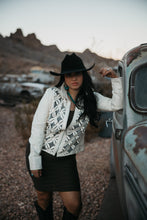 Load image into Gallery viewer, The LV