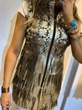 Load image into Gallery viewer, Daisy Fringe Vest